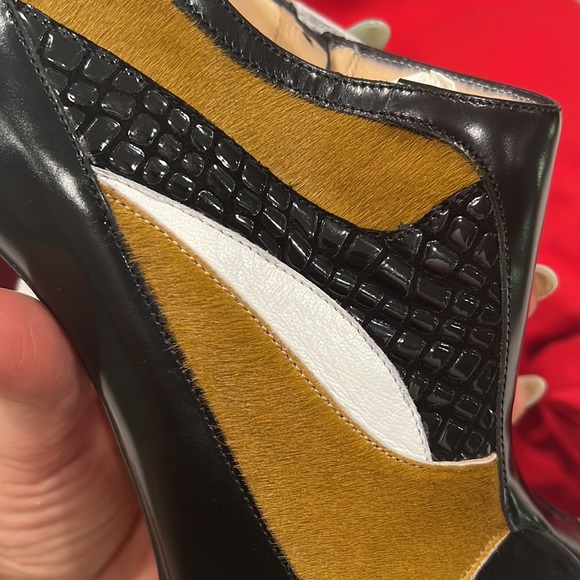 Christian Louboutin Pierced Ankle Bootie 37 / 7 - Picture 3 of 10